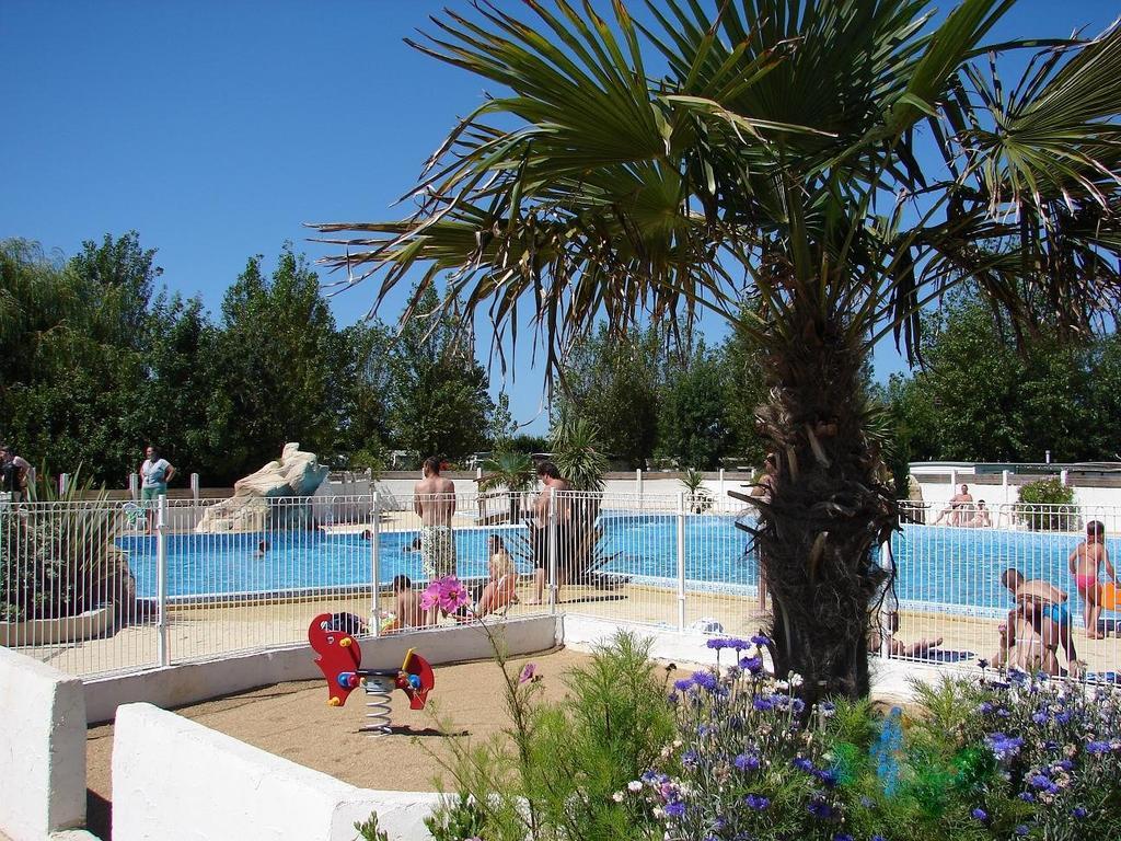 Camping Phare Ouest Saint-Denis-dʼOléron Zewnętrze zdjęcie