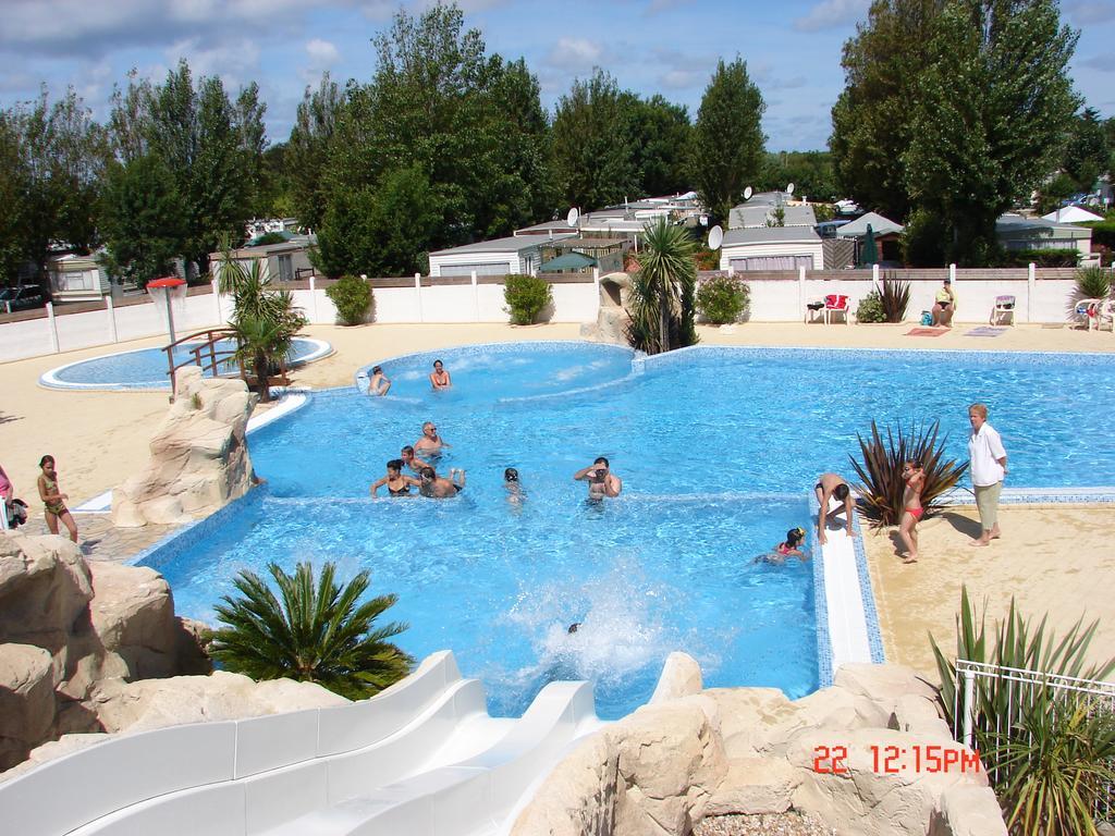 Camping Phare Ouest Saint-Denis-dʼOléron Zewnętrze zdjęcie