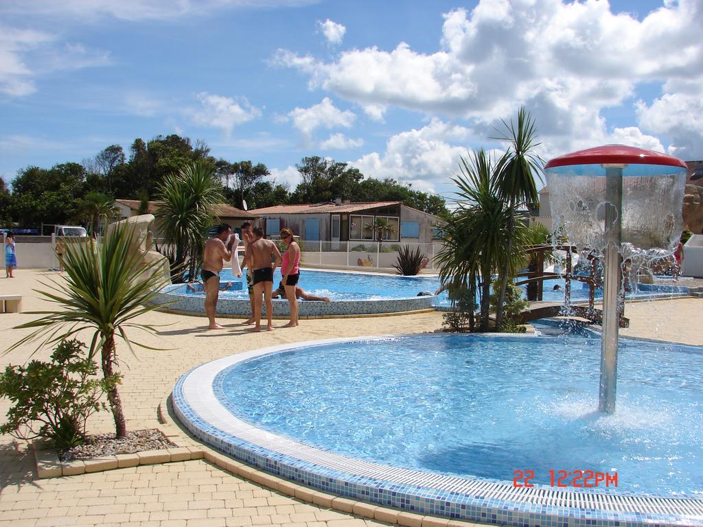 Camping Phare Ouest Saint-Denis-dʼOléron Zewnętrze zdjęcie