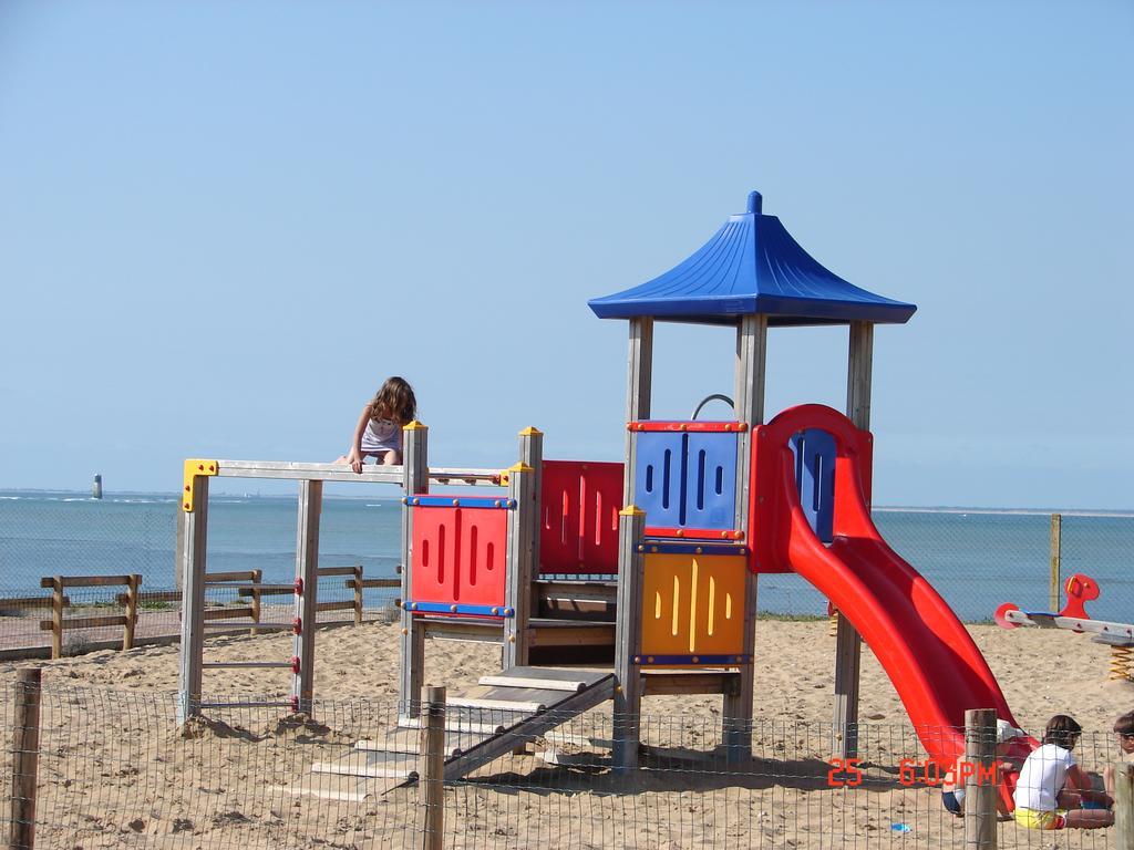 Camping Phare Ouest Saint-Denis-dʼOléron Zewnętrze zdjęcie